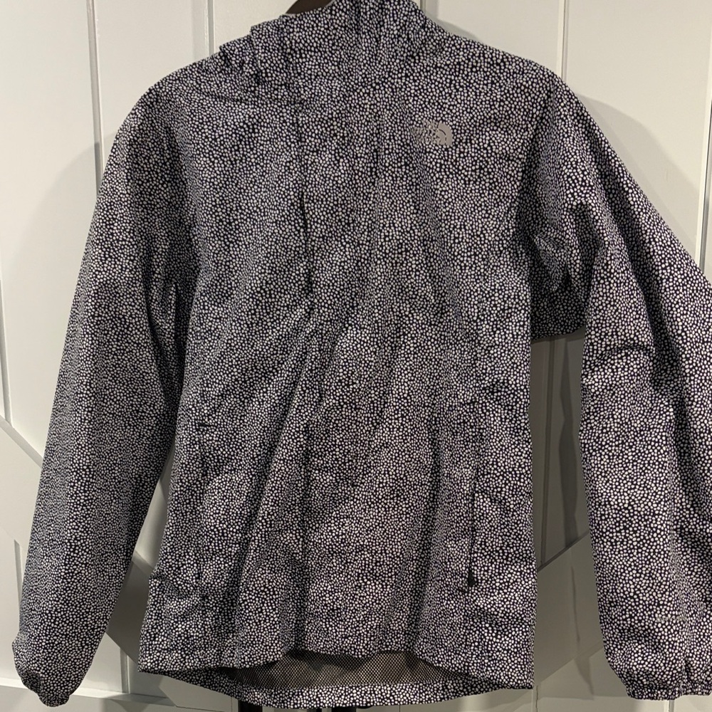 NorthFace Black and White Patterned Jacket New Like Condition